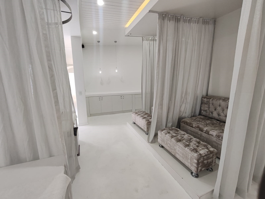 6 Bedroom Property for Sale in Long Acres Country Estate Western Cape